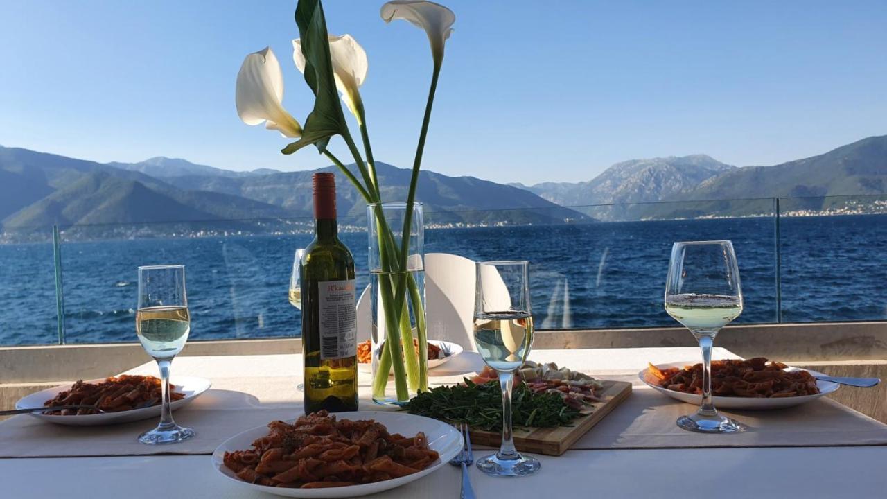 Apartments Ponta Krasici Tivat Buitenkant foto