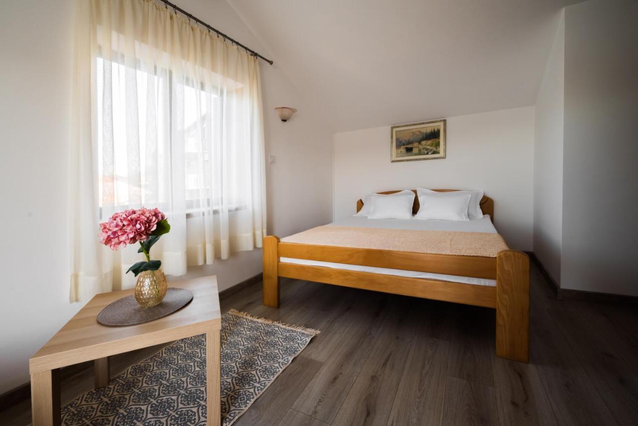 Apartments Ponta Krasici Tivat Buitenkant foto