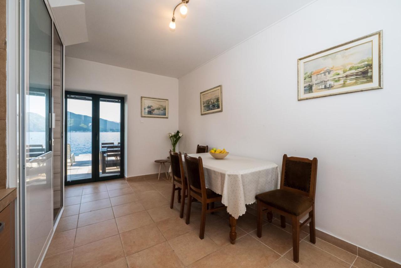 Apartments Ponta Krasici Tivat Buitenkant foto