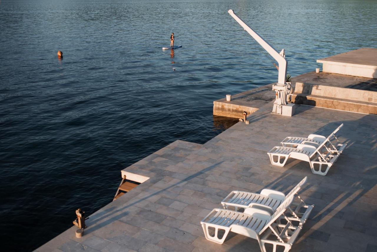 Apartments Ponta Krasici Tivat Buitenkant foto