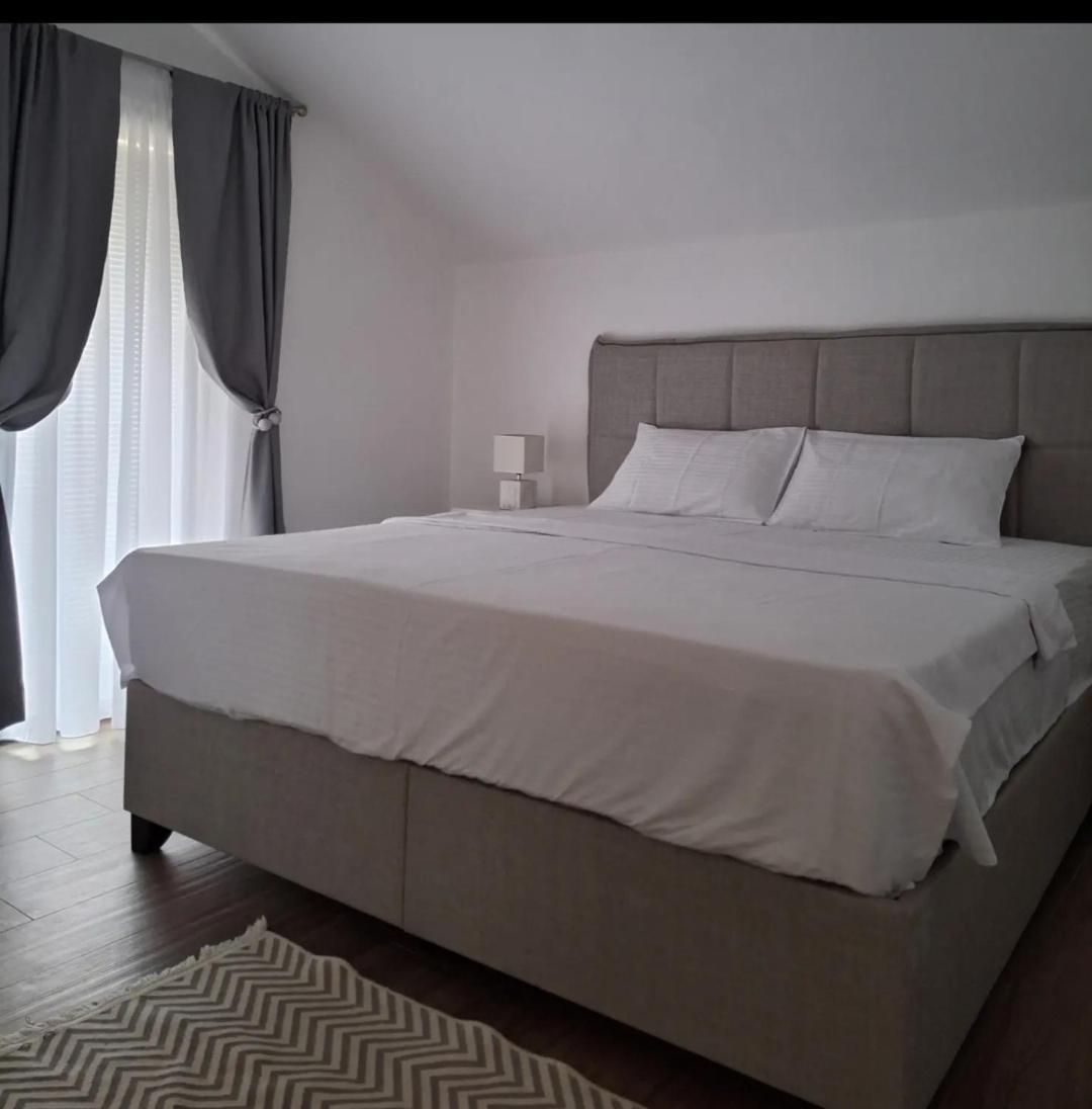 Apartments Ponta Krasici Tivat Buitenkant foto