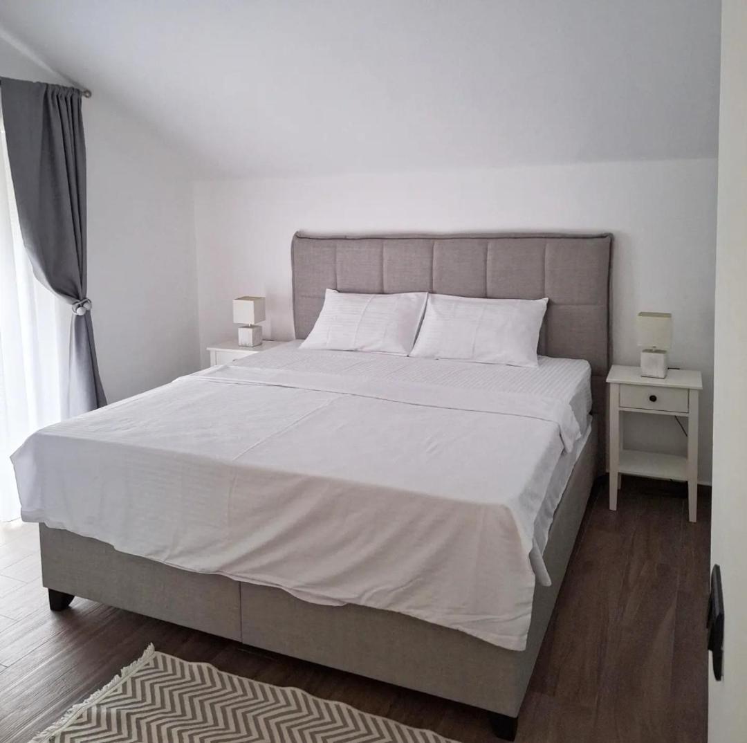 Apartments Ponta Krasici Tivat Buitenkant foto